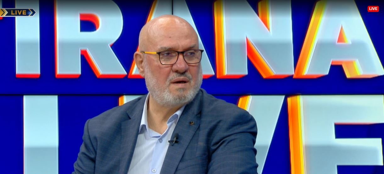 aleatet-braktisin-berishen/-“kenetes-se-pd-i-jane-shuar-zerat”,-petraj:-levizja-e-salianjit,-per-t’i-dhene-oksigjen-partise!