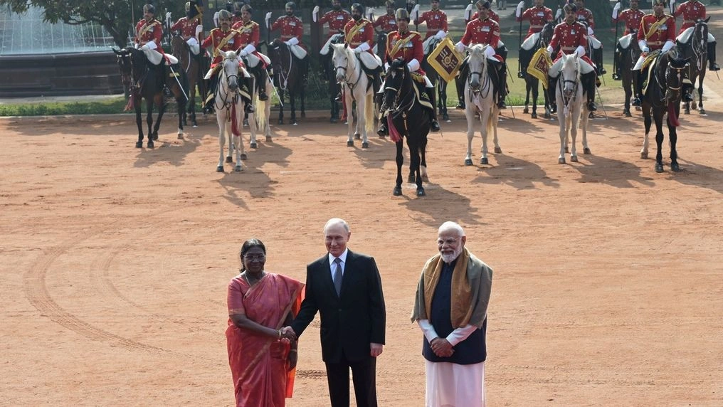 video/-pritja-e-ngrohte-qe-modi-i-beri-putinit