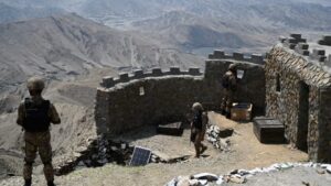 rikthehen-tensionet-mes-pakistanit-dhe-afganstanit,-trupat-shkembejne-zjarr-ne-kufirin-mes-vendeve