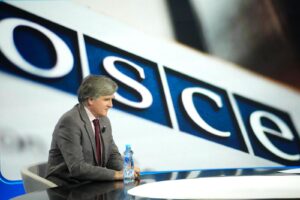 belinda-balluku-e-pandehur-dhe-e-pezulluar-nga-detyra/-ambasadori-i-osbe-se:-vendimmarrja-i-takon-autoriteteve.-korrupsioni-ne-cdo-nivel,-shqetesues!