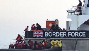 debati-per-emigrantet/-britania-ashperson-masat,-shqiptareve-me-azil-te-refuzuar-u-ofrohen-deri-ne-10,000-paund-per-t’u-kthyer-ne-shtepi