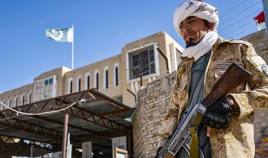 shkelet-armepushimi,-perleshje-vdekjeprurese-ne-kufirin-afganistan-pakistan