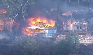 zjarre-gjigante-perfshijne-australine,-evakuime-masive-dhe-rrezik-ekstrem-ne-veri-te-sidneit