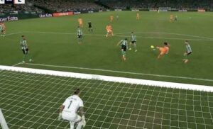 antony-ndeshkon-barcelonen,-ferran-torres-permbys-shifrat-per-dy-minuta-(video)