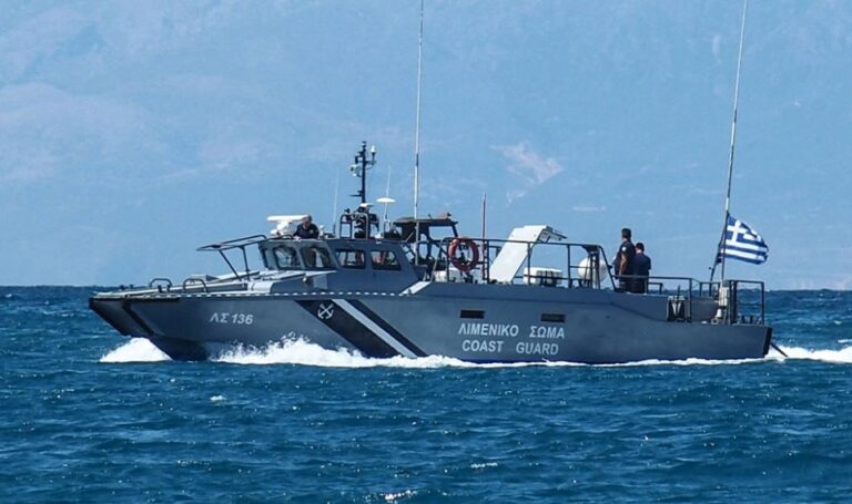 tragjedi-ne-jug-te-kretes,-gjendet-nje-varke-gjysme-e-fundosur-me-emigrante,-humbin-jeten-18-persona