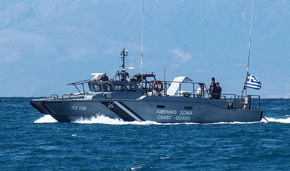 tragjedi-ne-jug-te-kretes,-gjendet-nje-varke-gjysme-e-fundosur-me-emigrante,-humbin-jeten-18-persona