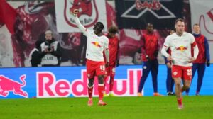 leipzig-nuk-“dorezohet”-dhe-kerkon-te-rivalizoje-bayern-per-titullin,-luan-“tenis”-ndaj-eintracht-frankfurt-(video)