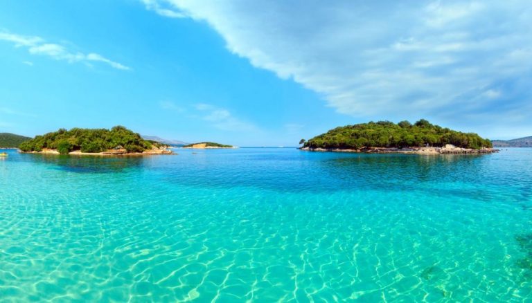 mediat-e-huaja:-shqiperia-me-ujera-te-kristalta,-vende-historike-mbreselenese-dhe-cmime-te-perballueshme