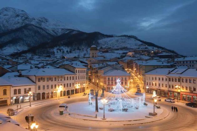 rekomandimi-i-“travel-and-tour-world”:-vizitoni-shqiperine-gjate-dhjetorit-dhe-zbuloni-atmosferen-magjike-te-festave