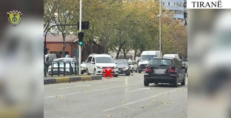 tirane/-policia-rrugore-intensifikon-kontrollet,-136-gjoba-per-parakalime-te-rrezikshme-brenda-48-oresh,-qindra-masa-te-tjera