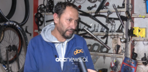 tre-dekada-ne-riparimin-e-bicikletave/-rrefimi-i-artan-salliut:-pune-qe-e-bej-me-pasion,-por-te-rinjte-nuk-e-duan