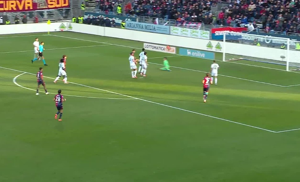 roma-fillon-rreshqitjen,-cagliari-i-shkakton-humbjen-e-dyte-rresht-(video)