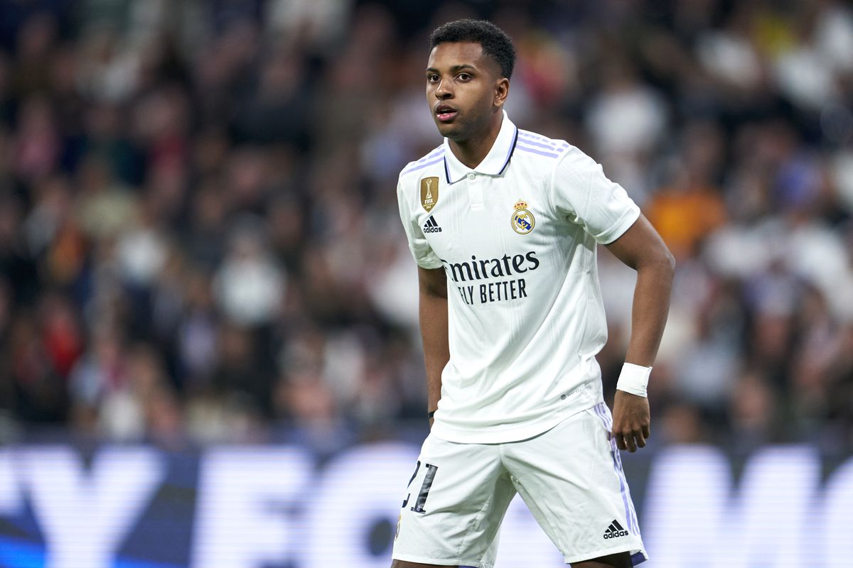per-te-mos-i-“mbetur-ne-dere”,-real-madrid-ul-cmimin-e-rodrygo-s.-gare-e-forte-per-brazilianin-tani