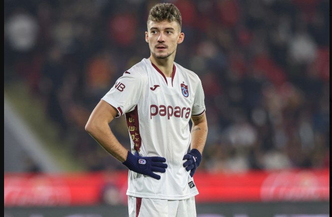 ernest-muci-ylli-i-momentit,-sulmuesi-kuqezi-shenon-dopiete-dhe-i-jep-fitoren-e-radhes-trabzonspor-(video)