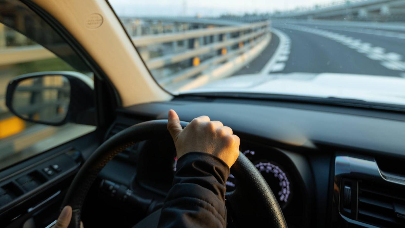 kush-eshte-drejtuesi-me-i-rrezikshem-i-makines?-studimi-zbulon-grupmoshen-me-te-pasigurt-ne-timon