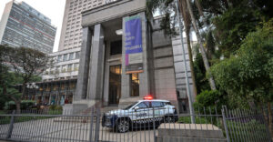 tjeter-tronditje-per-artin-pas-luvrit!-grabitje-spektakolare-ne-sao-paulo,-vidhen-gravura-te-artistit-te-famshem-francez-nga-biblioteka-publike