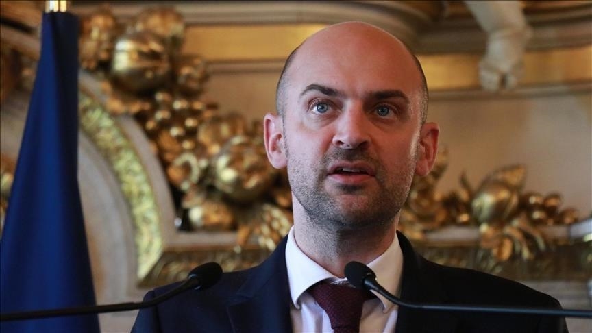 ministri-i-jashtem-i-frances:-siria-nuk-mund-te-jetoje-me-nen-frike-dhe-arbitraritet