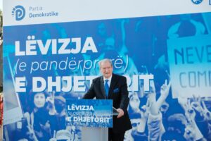 8-dhjetori/-berisha:-sot-perseri-shpresa-e-vetme-per-te-permbysur-regjimin-e-ramaduros-eshte-rinia-shqiptare,-eshte-gjenerata-z-e-saj.-nderim-per-jete-per-azem-hajdarin-dhe-‘dhjetoristet’