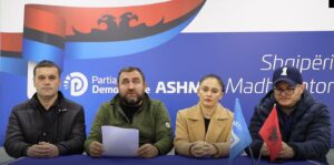 pd-akuzon-skandalin-e-pushtetit-lokal-dhe-qeverine-per-falsifikim-te-historise:-xhamise-se-beqareve-i-hiqet-minarja-ne-nje-veper-arti-zyrtare