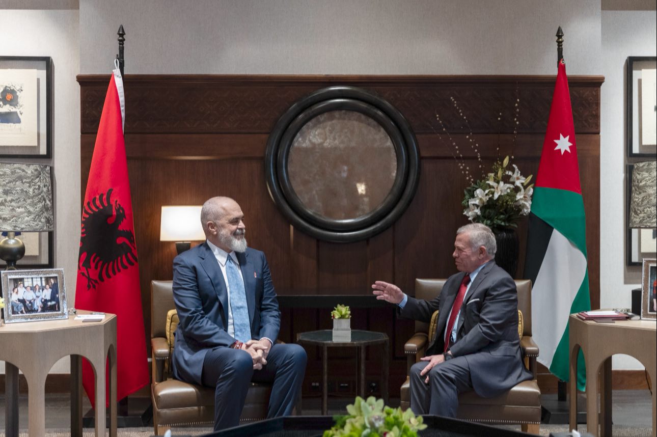 rama-ne-jordani:-i-nderuar-nga-mikpritja-e-vecante-e-mbretit-abdullah-ii-bin-al-hussein