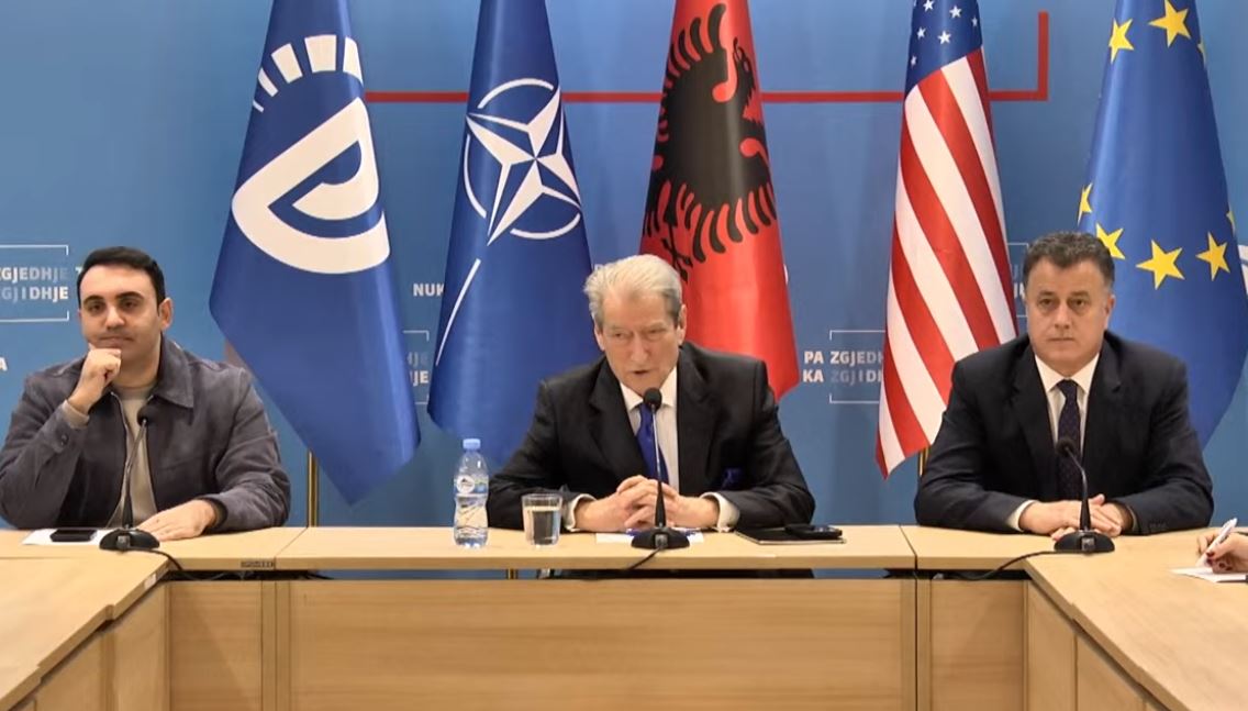 nis-mbledhja-e-grupit-parlamentar-te-pd,-berisha:-do-te-riparaqesim-ne-kuvend-amendamentin-per-minimumin-jetik-dhe-ripopullimin.-pas-50-vitesh…