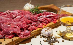 studimi:-marinimi-i-mishit-zvogelon-rrezikun-e-kancerit!-si-duhet-te-veproni