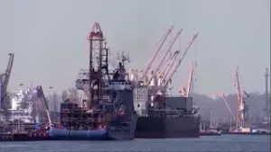 bie-nafta-ne-tregjet-globale/-cmimet-terhiqen-mes-bisedimeve-per-ukrainen-dhe-vendimmarrjes-se-fed