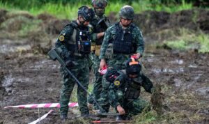 perleshje-vdekjeprurese-ne-kufirin-tajlande-kamboxhia/-mbyllen-shkollat,-5-te-vdekur