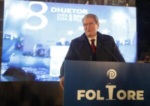 “dita-e-rinise”/-berisha-kujton-levizjen-e-studenteve-te-dhjetorit:-gjunjezuan-regjimin-me-te-eger