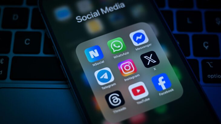 danimarka-ndalon-perdorimin-e-rrjeteve-sociale-nga-femijet-nen-moshen-15-vjec