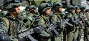 venezuela-shton-5,600-ushtare-te-rinj-ne-forcat-e-armatosura-mes-tensioneve-me-shba-ne
