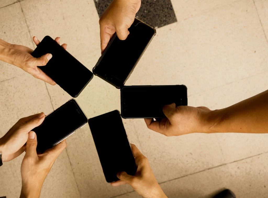 australia-ndalon-rrjetet-sociale-per-personat-nen-16-vjec