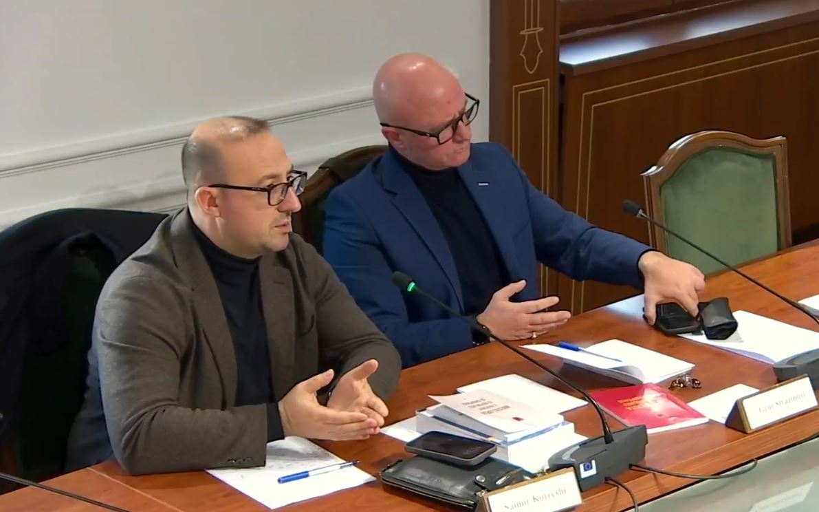 avokati-i-popullit/-“po-deshet-hidheni-firmen-dhe-vulen-vet-vet’,-korreshi:-nuk-kemi-ende-kandidate.-listave-te-para-s’iu-eshte-dhene-tagri