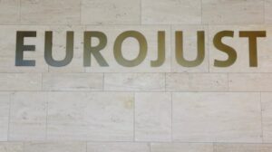 autoritetet-europiane-dhe-amerikane-rrezojne-disa-rrjete-malueri