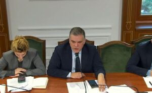 avokati-i-popullit/-blushi:-deputetet-u-terhoqen-nga-kandidatet,-procesi-behet-nul.-kush-e-falsifikoi-firmen-e-kreut-te-kuvendit?