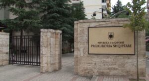 arrestime-te-bashkia-tirane/-prokuroria-ngre-akuze-per-dy-ish-drejtoret-e-emergjencave