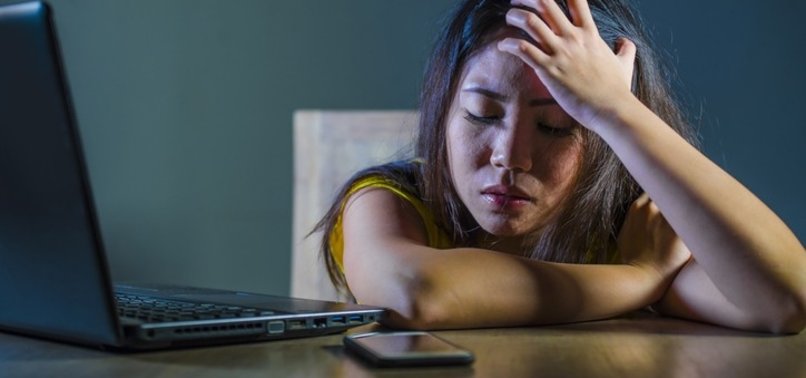 okb-paralajmeron-se-7-ne-10-gra,-mbrojtese-te-te-drejtave-te-njeriut,-aktiviste-dhe-gazetare,-perballen-me-dhune-ne-internet