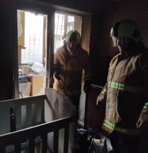 video/-prag-tragjedie-ne-librazhd,-zjarri-nga-rrjedhja-e-gazit-per-pak-sa-nuk-shkakton-viktima