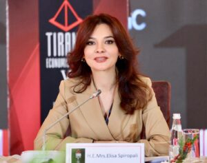 forumi-ekonomik-i-delfit-ne-tirane,-spiropali:-shqiperia-aktor-aktiv-ne-te-gjitha-platformat-e-investimeve