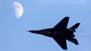 zbardhet-plani/-polonia-synon-te-kembeje-avionet-sovjetike-me-dronet-ukrainas