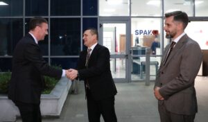 zyrtari-i-larte-amerikan-vizite-ne-spak,-mesazhi-pas-takimit-me-altin-dumanin:-perballja-me-krimin-nderkombetar-kerkon-nje-angazhim-te-perbashket