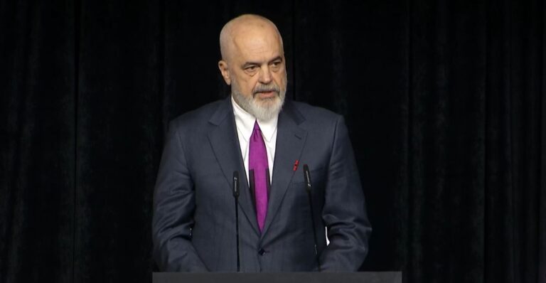 100-vjetori-i-krijimit-te-urdhrit-te-skenderbeut/-rama:-skenderbeu,-gur-themeli-i-shtetformimit-dhe-meritokracise