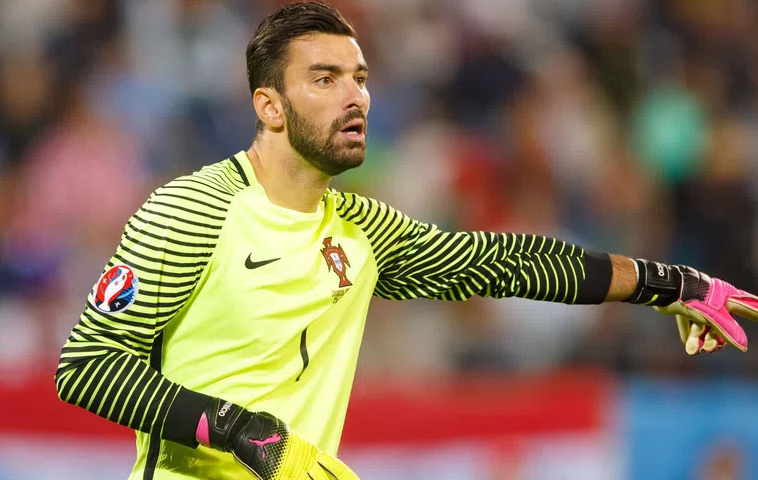 portieri-i-njohur-thote-mjaft,-le-futbollin-e-luajtur