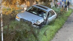 autobusi-perplaset-me-nje-automjet-ne-aksin-rrugor-fier-levan