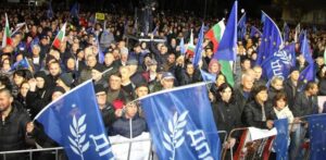 protestat-ne-bullgari-per-rritjen-e-taksave/-analiza:-pse-gjenerata-z-mori-pjese-ne-votime