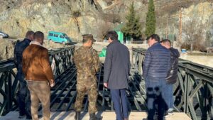 punimet-e-ures-“bailey”-ne-fshatin-qafzez-drejt-perfundimit,-rikthehet-lidhja-per-12-fshatrat-e-kolonjes