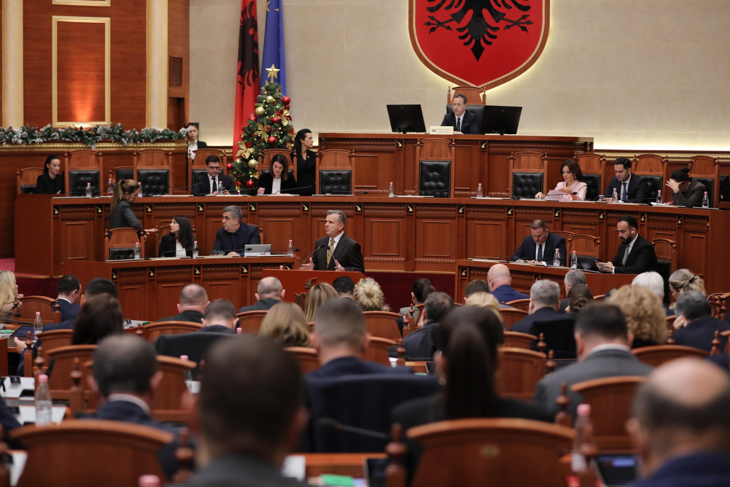 balla-opozites:-ne-sot-do-ta-votojme-avokatin-e-popullit,-me-kandidaturat-qe-keni-sjelle-ju!