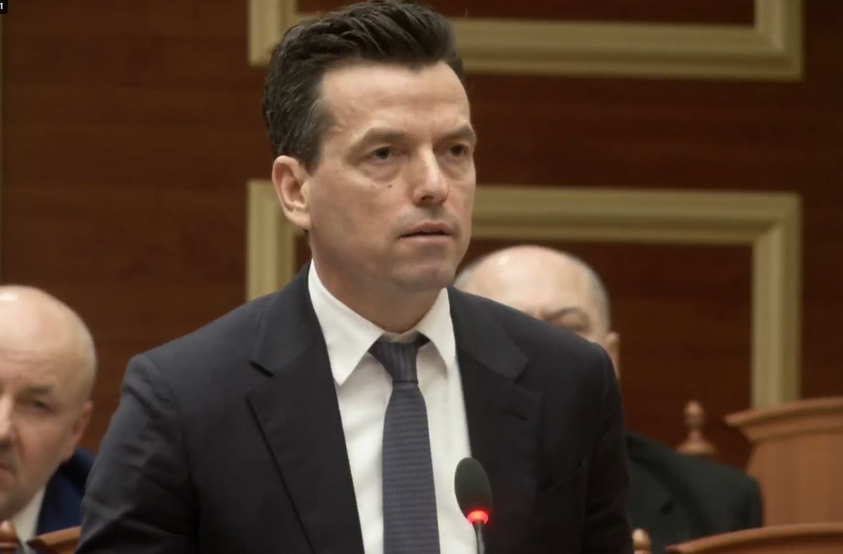 “ore-dolen-pergjimet,-u-vodhen-50-mln-euro-me-nje-sms!”,-shehaj-me-tone-te-forta-ne-kuvend:-rama-ne-hall-me-ballukun!-(debat-me-peleshin)