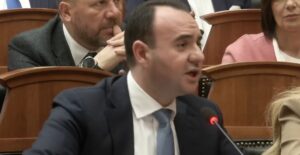 “doni-te-kapni-avokatin-e-popullit-sic-bete-me-presidentin”,-balliu:-terheqja-e-nismes-behet-deri-ne-momentin-kur-s’eshte-votuar-ne-parim-ne-seance