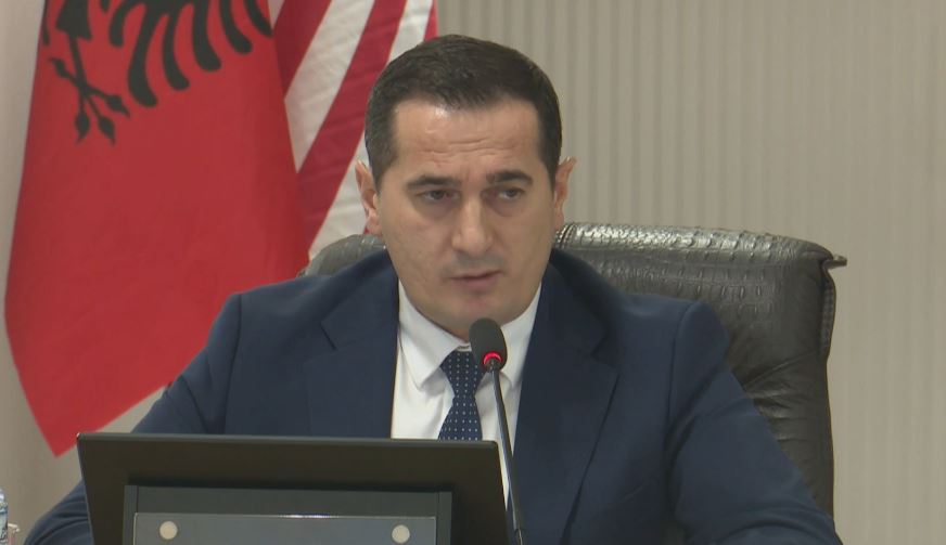 kandidati-i-fundit-qe-raporton-para-klp/-“jam-ekspert-i-veprave-penale-te-korrupsionit”,-braho-skanon-punen-e-‘paraardhesve’:-cfare-do-merrja-nga-kraja-dhe-dumani